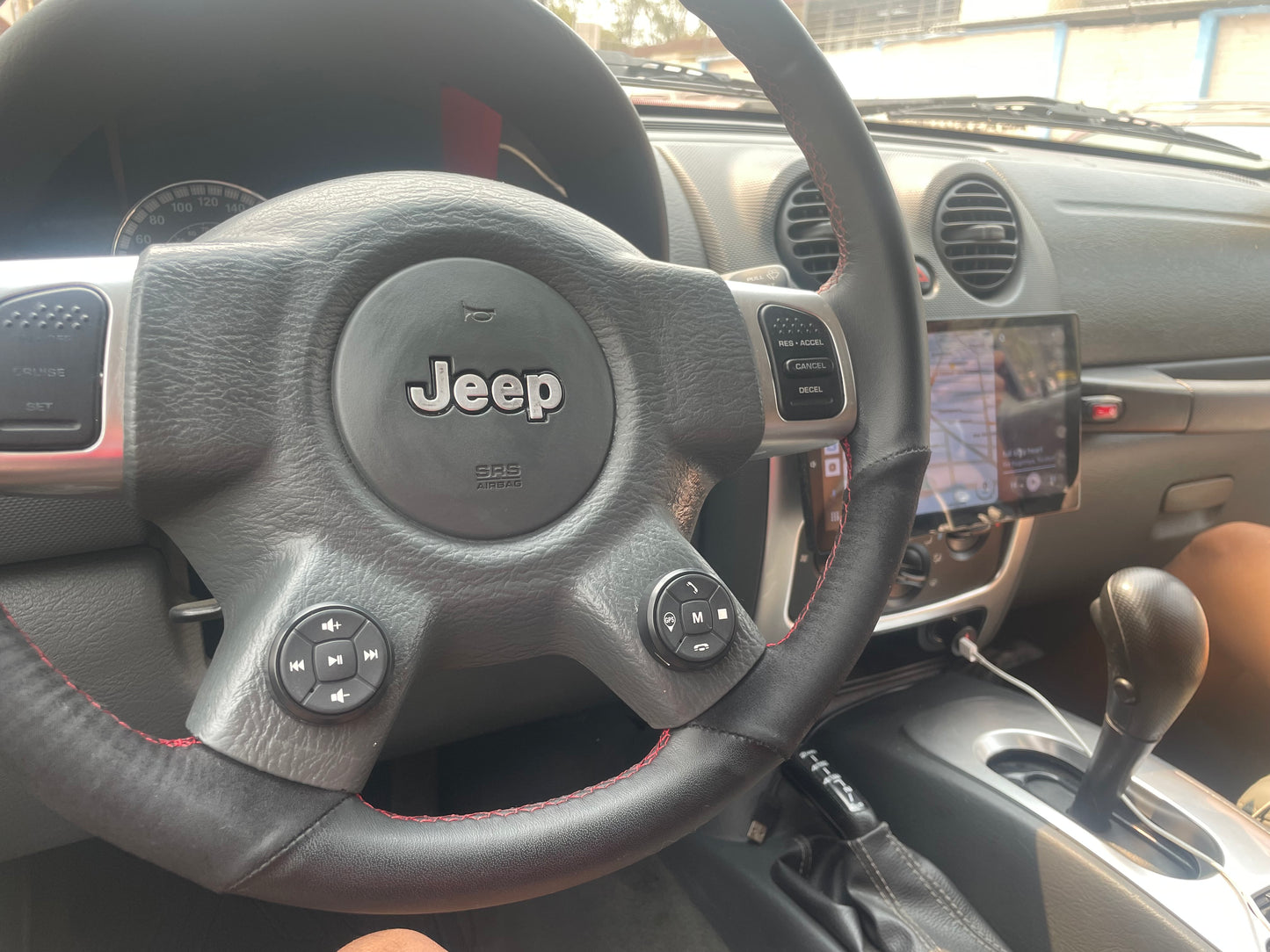 Controles al volante inalámbricos para estéreo universales para cualquier Jeep