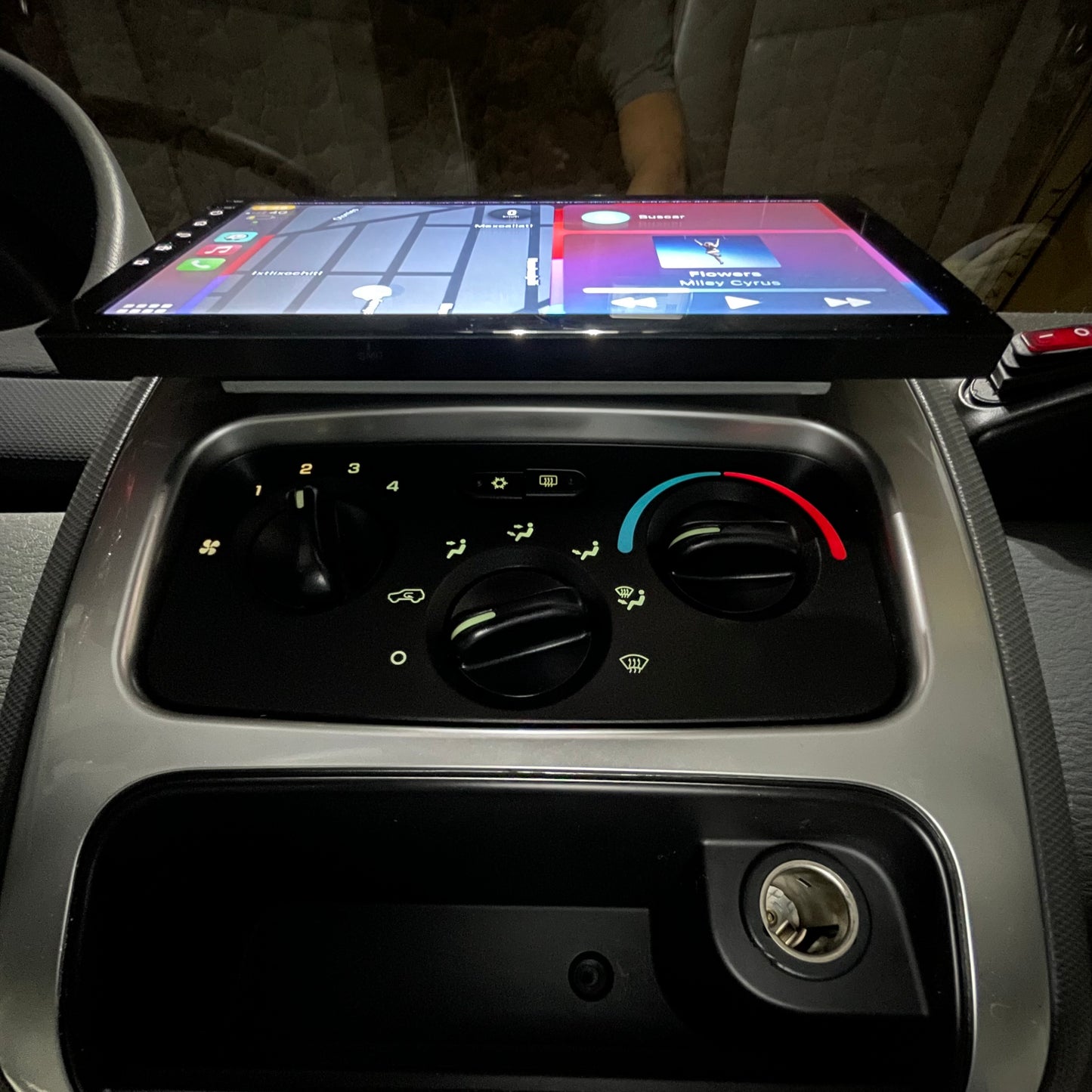 Estereo pantalla de 10" para Jeep con Apple Car Play y Android Auto