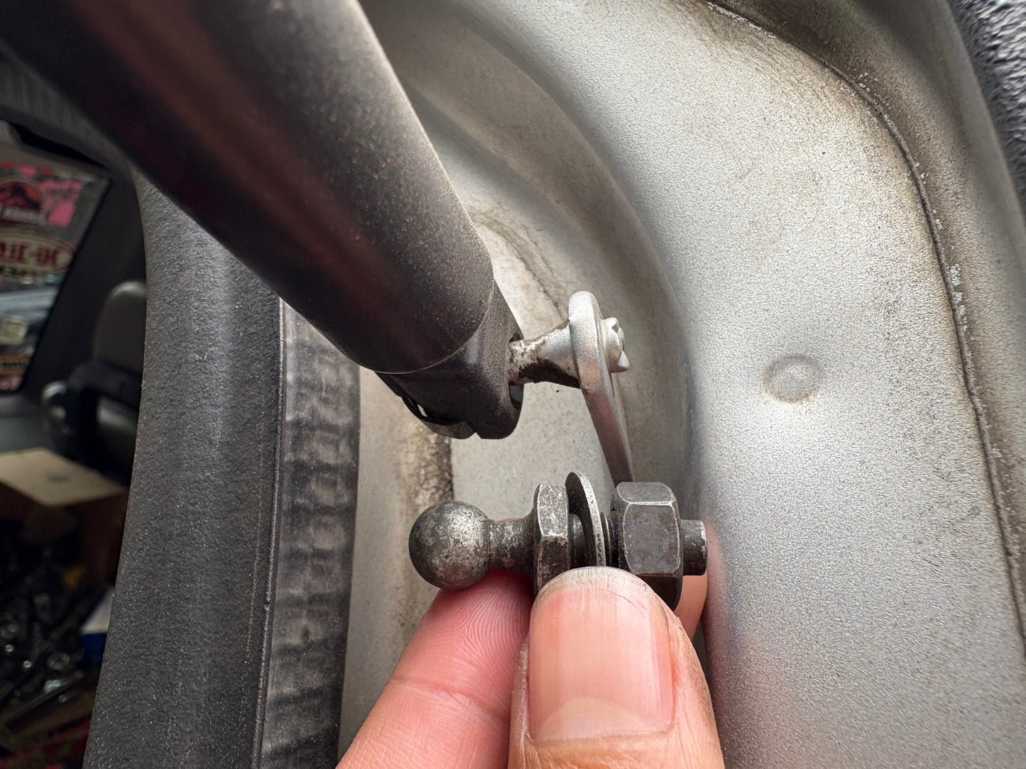 Par de rótulas para medallón Jeep Liberty 02-07