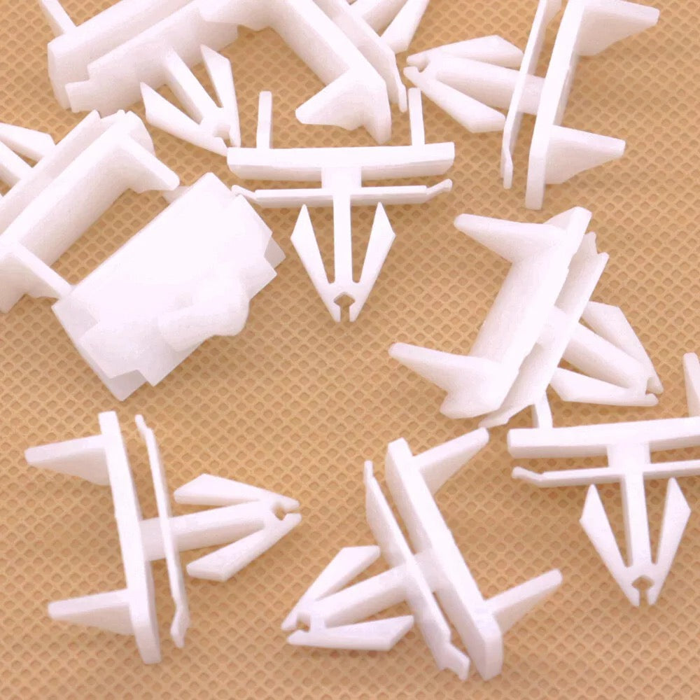 Paquete de 5 Grapas para molduras laterales Jeep Liberty 02-07