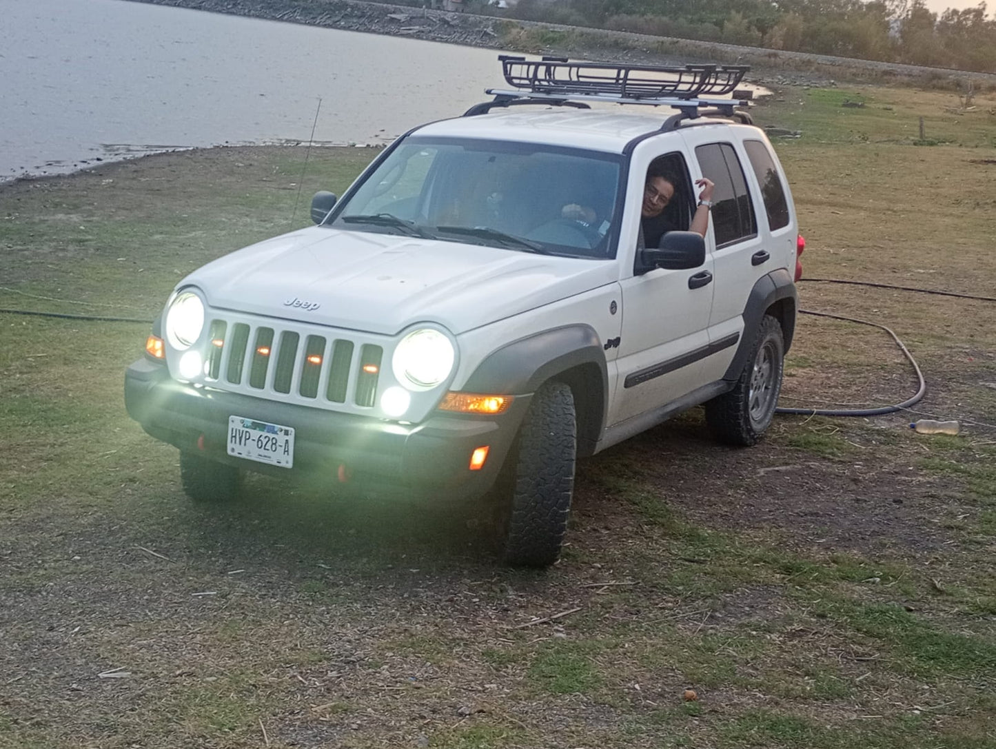 Par de Luces LED Phillips para faros principales (2002 a 2007) Jeep Liberty